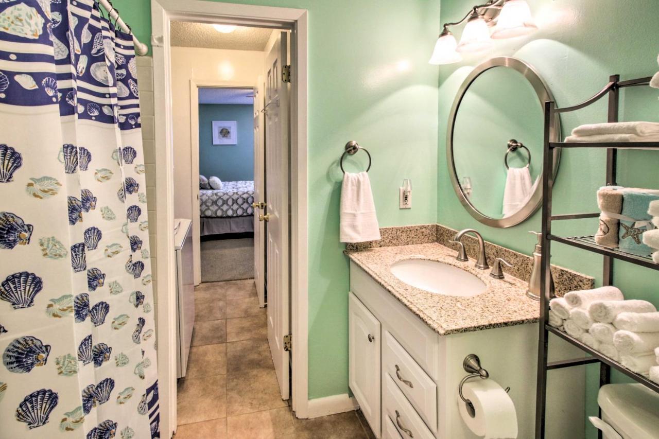 Renovated Pensacola Beach Condo With Community Pool! Exterior photo